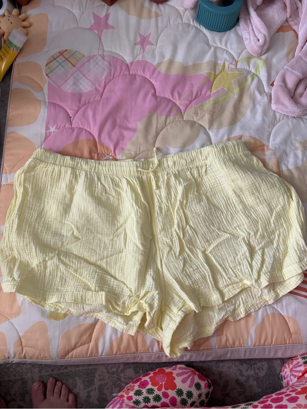 Closie Light Yellow Women's Casual Lounge Shorts and crop top size 2x